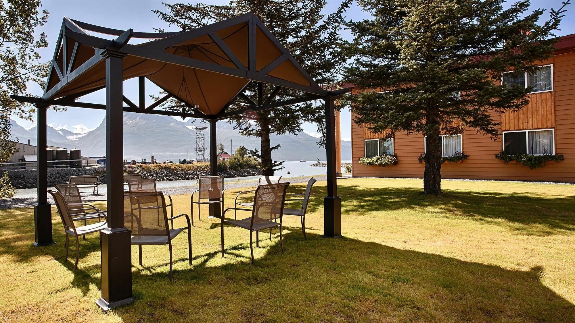 Best Western Valdez Harbor Inn Екстериор снимка